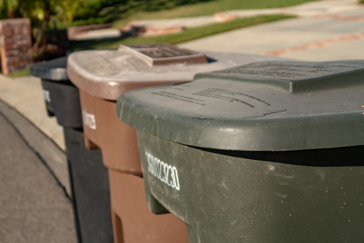 Trash Cans, By Type (Trash, Recycle, and Lawn Waste), Waiting To Be Collected, clean, garbage cans clean, recycle can clean